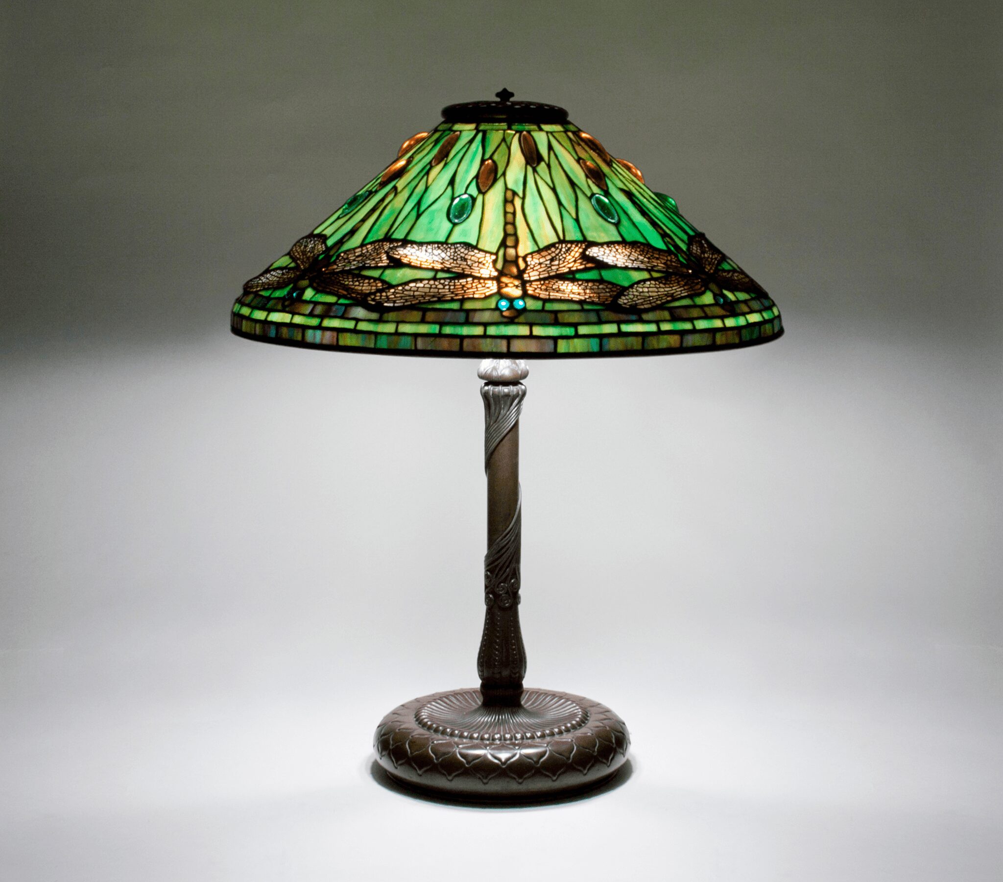 1906 - Louis Comfort Tiffany - Dragonfly  Art glass lamp, Tiffany  inspired lamps, Stained glass lamps